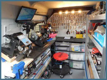 Safe Key Shop Alexandria, VA 703-586-9674 - 2-mobile-locksmith